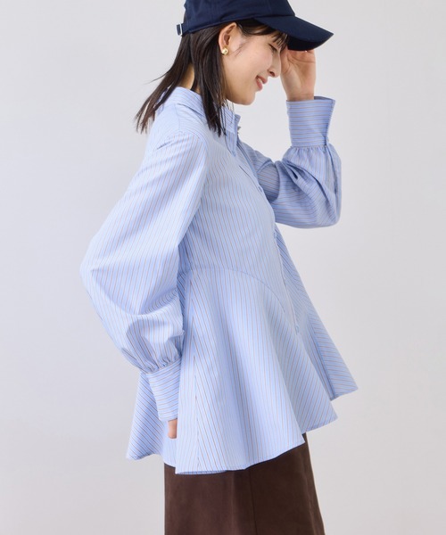 VIS(ビス)の「ヘムデザインフレアシャツ/イージーケア(シャツ/ブラウス・レディース・ネイビー/ホワイト系その他/サックスブルー・FREE)」の1枚目の写真