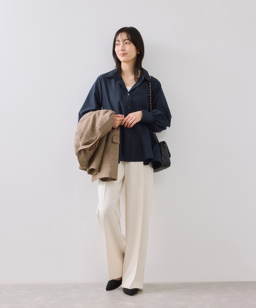 VIS(ビス)の「ヘムデザインフレアシャツ/イージーケア(シャツ/ブラウス・レディース・ネイビー/ホワイト系その他/サックスブルー・FREE)」の11枚目の写真