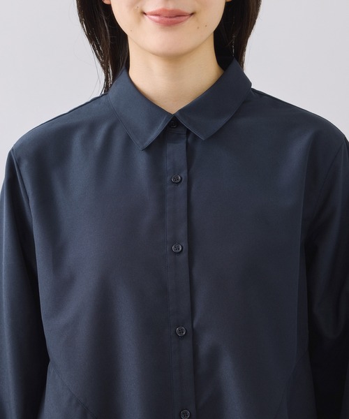 VIS(ビス)の「ヘムデザインフレアシャツ/イージーケア(シャツ/ブラウス・レディース・ネイビー/ホワイト系その他/サックスブルー・FREE)」の5枚目の写真