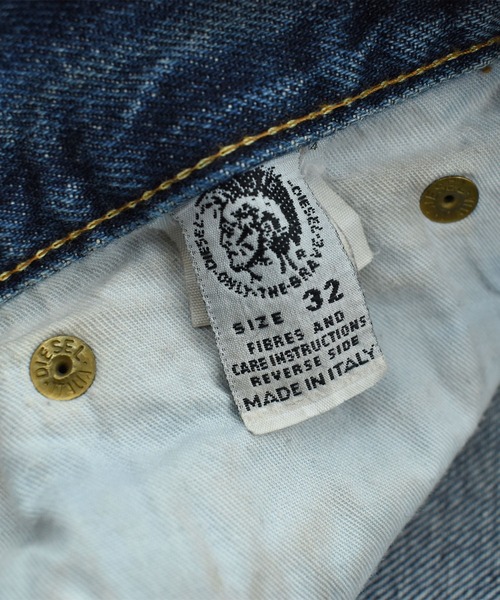 DIESEL BLACK GOLD（ディーゼル ブラック ゴールド）の「【USED】DIESEL デニムパンツ（デニムパンツ・メンズ・ブルー・MEDIUM）」の4枚目の写真