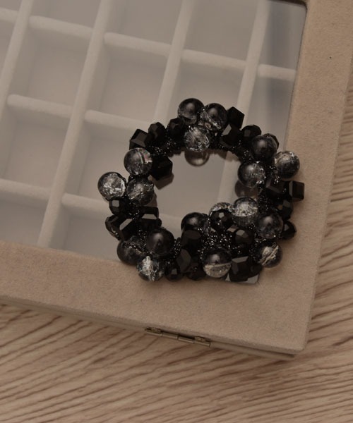 VIBGYOR Women（ヴィブジョー　ウィメン）の「【resonance】クリスタルビーズ キラキラ ヘアゴム（ヘアゴム・レディース・ピンク系/パープル系/ブルー系/グリーン系/ブラック系・FREE）」の6枚目の写真