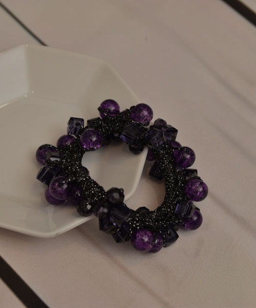VIBGYOR Women（ヴィブジョー　ウィメン）の「【resonance】クリスタルビーズ キラキラ ヘアゴム（ヘアゴム・レディース・ピンク系/パープル系/ブルー系/グリーン系/ブラック系・FREE）」の14枚目の写真