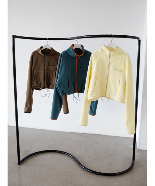 Katrin TOKYO(カトリーントーキョー)の「cropped full zip fleece(カーディガン/ボレロ・レディース・レモンイエロー/ダークブラウン/ブルー系その他・FREE/XS)」の4枚目の写真