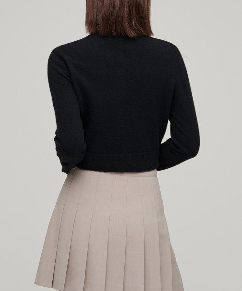 MUSINSA STANDARD WOMAN（ムシンサスタンダードウーマン）の「ウィメンズラムウールラウンドネッククロップカーディガン[ブラック]（カーディガン/ボレロ・レディース・その他・SMALL/MEDIUM/LARGE/X-SMALL）」の7枚目の写真