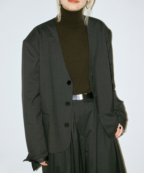 CITYSHOP(シティーショップ)の「SHORT NO COLLAR ジャケット(その他アウター・レディース・ブラック/グレー・38/36)」の2枚目の写真