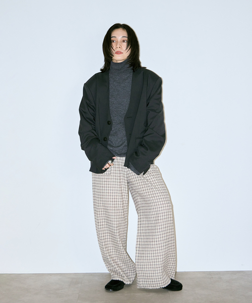 CITYSHOP(シティーショップ)の「SHORT NO COLLAR ジャケット(その他アウター・レディース・ブラック/グレー・38/36)」の8枚目の写真
