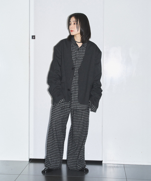 CITYSHOP(シティーショップ)の「SHORT NO COLLAR ジャケット(その他アウター・レディース・ブラック/グレー・38/36)」の9枚目の写真