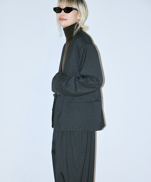 CITYSHOP(シティーショップ)の「SHORT NO COLLAR ジャケット(その他アウター・レディース・ブラック/グレー・38/36)」の11枚目の写真