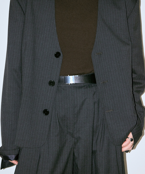 CITYSHOP(シティーショップ)の「SHORT NO COLLAR ジャケット(その他アウター・レディース・ブラック/グレー・38/36)」の12枚目の写真