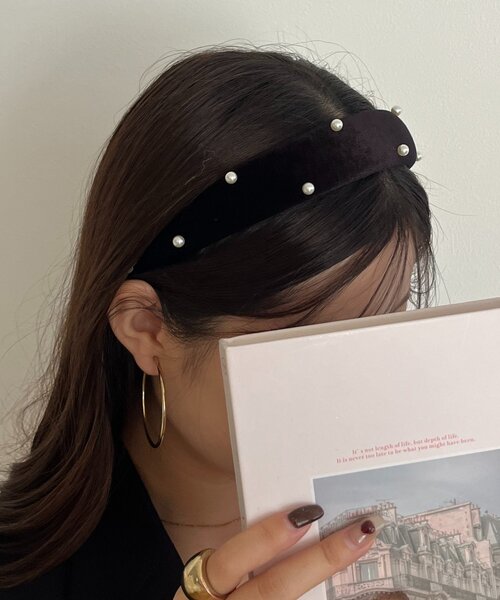 prose verse（プロズヴェール）の「パールカチューシャ（カチューシャ・レディース・ブラック・FREE）」の2枚目の写真