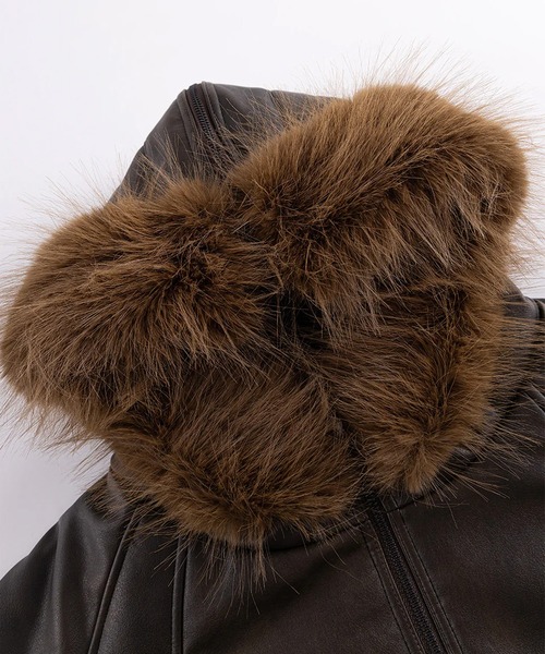 SUPPLIER(サプライヤー)の「SUPPLIER/サプライヤー FAUX FUR HOODED BOMBER JACKET ブランドロゴ ダブルジップ N2Bジャケット(ブルゾン・メンズ・ブラック/ブラウン・S/M/L)」の18枚目の写真