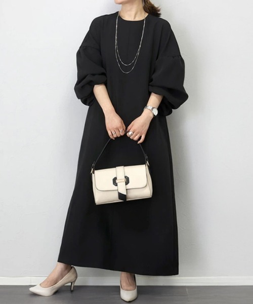 SallyLunn(サリーラン)の「ボリュームスリーブロングワンピース(ワンピース・レディース・ネイビー/ベージュ/ブラック・MEDIUM/LARGE)」の1枚目の写真