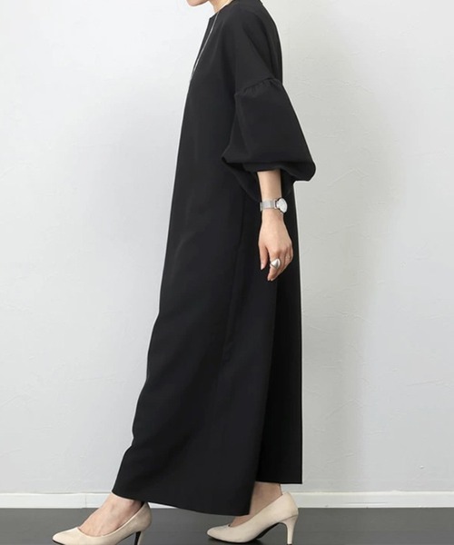 SallyLunn(サリーラン)の「ボリュームスリーブロングワンピース(ワンピース・レディース・ネイビー/ベージュ/ブラック・MEDIUM/LARGE)」の11枚目の写真