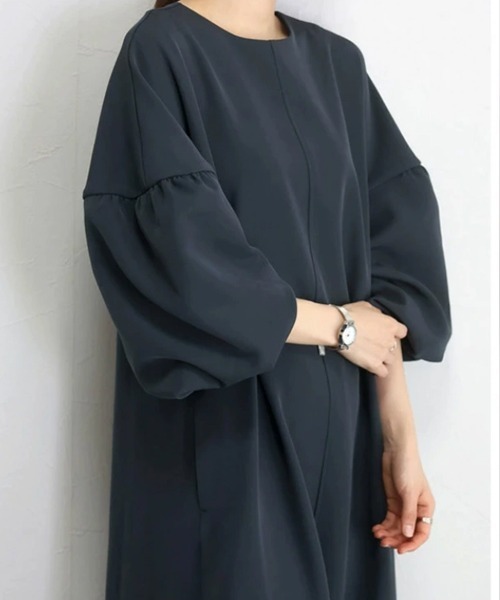 SallyLunn(サリーラン)の「ボリュームスリーブロングワンピース(ワンピース・レディース・ネイビー/ベージュ/ブラック・MEDIUM/LARGE)」の13枚目の写真