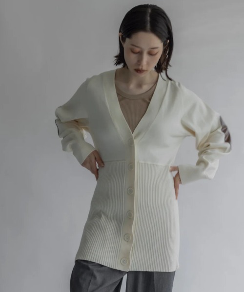 ROYAL FLASH(ロイヤルフラッシュ)の「ANTHOM/アントム/カシミヤ混 エルボーパッチカーディガン/A32539(カーディガン/ボレロ・レディース・ホワイト系2/ネイビー・38)」の4枚目の写真