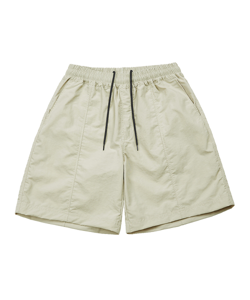 sortie(ソルティ)の「Essential Easy Shorts (4 Color)(その他パンツ・メンズ・アイボリー/グリーン/ブラック/ネイビー・LARGE/X-LARGE/MEDIUM)」の2枚目の写真