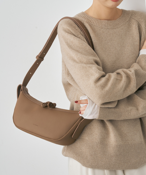 Spick & Span（スピックアンドスパン）の「ADD CULUMN/アドカラム LOOP S（ショルダーバッグ・レディース・キャメル/ブラック・FREE）」の4枚目の写真