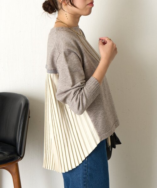 Jena espace merveilleux(ジェナ エスパスメルヴェイユ)の「【体系カバー◎】バックプリーツボートニット(ニット/セーター・レディース・グレー/パープル/ネイビー・FREE)」の2枚目の写真