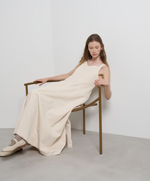 LANVIN en Bleu（ランバンオンブルー）の「マットサテンフレアワンピース（ワンピース・レディース・ブラック/オフホワイト・36/38）」の9枚目の写真