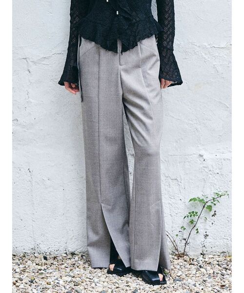 LAGUNAMOON（ラグナムーン）の「センタースリットフレアパンツ（その他パンツ・レディース・グレー/ベージュ・SMALL/MEDIUM）」の3枚目の写真