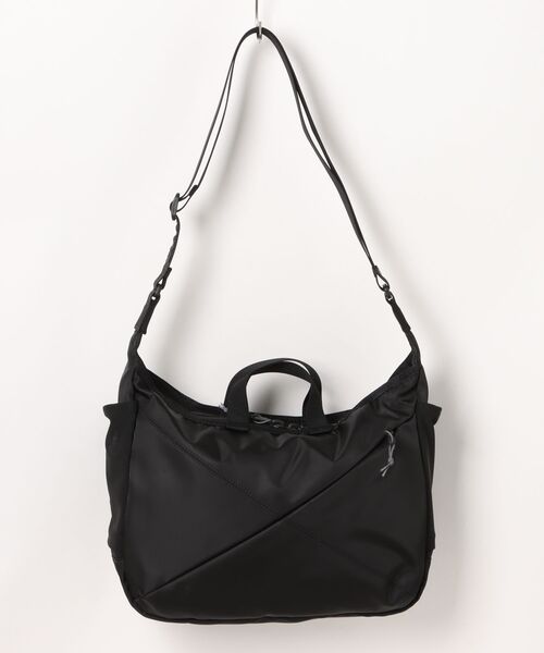 Samsonite Red（サムソナイトレッド）の「【SAMSONITE RED/サムソナイトレッド】 SAC'S BAR別注 バイアスジャック4D 2WAY SHOULDERBAG M（ショルダーバッグ・メンズ・ブラック・FREE）」の16枚目の写真