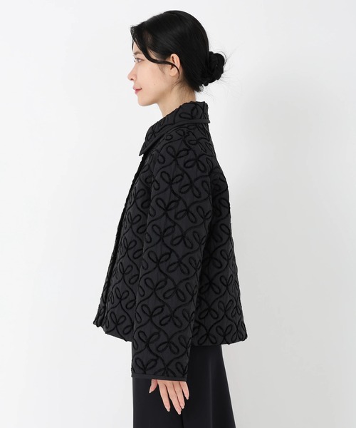 STRAWBERRY-FIELDS(ストロベリーフィールズ)の「リボンエフェクト(テーラードジャケット・レディース・オフホワイト/ブラック・2)」の4枚目の写真