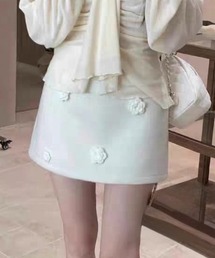 立体フラワーモチーフ ミニスカート