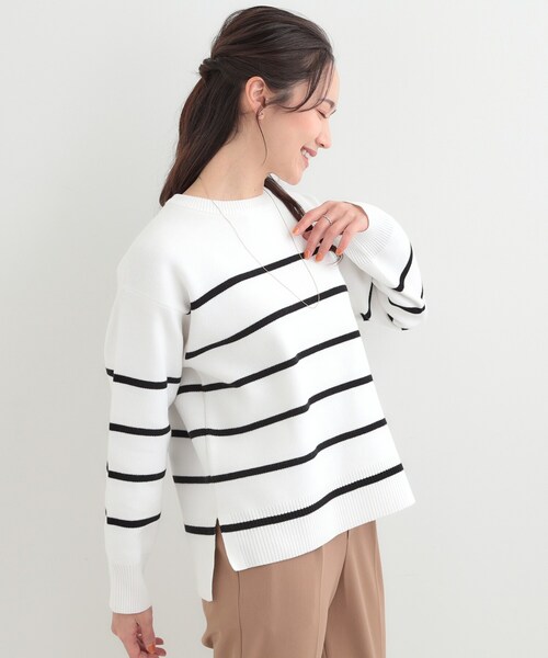 SHOO・LA・RUE（シューラルー）の「【S-LL/洗濯機可/体型カバー】大人世代も取り入れやすい スウェットライクニット（ニット/セーター・レディース・ネイビー/ピンク系/イエロー系その他/ホワイト系5・01/02/03/04）」の6枚目の写真