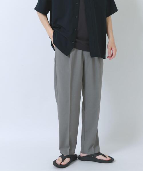 ITEMS URBANRESEARCH(アイテムズ アーバンリサーチ)の「『イージーケア/吸水速乾/接触冷感』高機能ドライタッチイージートラウザー(楽着シリーズ)(その他パンツ・メンズ・グレー/ベージュ/スミクロ/カーキ・LARGE/MEDIUM)」の21枚目の写真