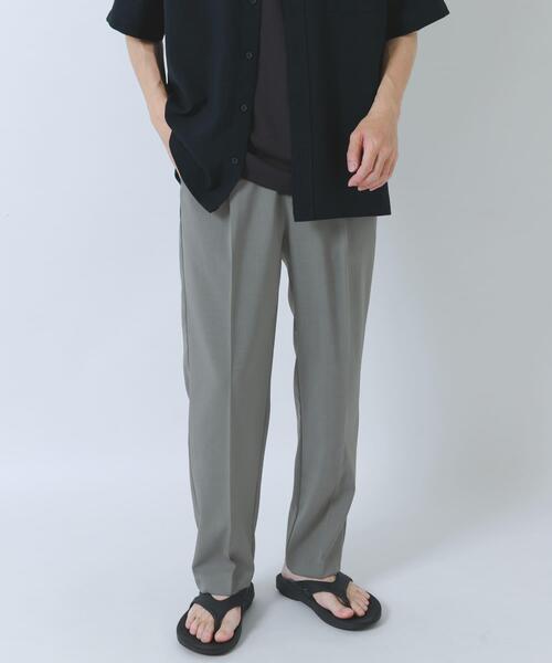 ITEMS URBANRESEARCH(アイテムズ アーバンリサーチ)の「『イージーケア/吸水速乾/接触冷感』高機能ドライタッチイージートラウザー(楽着シリーズ)(その他パンツ・メンズ・グレー/ベージュ/スミクロ/カーキ・LARGE/MEDIUM)」の22枚目の写真