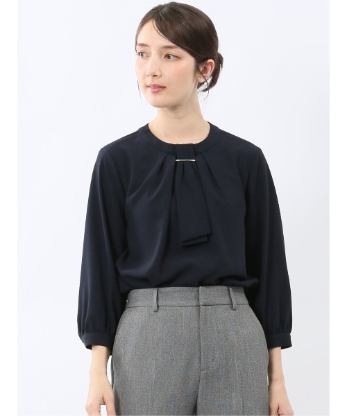 m.f.editorial(エムエフエディトリアル)の「【ストレッチ】m.f.エディトリアル レディース 金具付き ボウタイ風 7分袖 プルオーバー ブラウス(シャツ/ブラウス・レディース・ピンク系その他/ネイビー/ホワイト・MEDIUM/LARGE)」の3枚目の写真