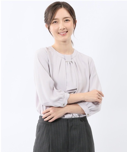 m.f.editorial(エムエフエディトリアル)の「【ストレッチ】m.f.エディトリアル レディース 金具付き ボウタイ風 7分袖 プルオーバー ブラウス(シャツ/ブラウス・レディース・ピンク系その他/ネイビー/ホワイト・MEDIUM/LARGE)」の1枚目の写真