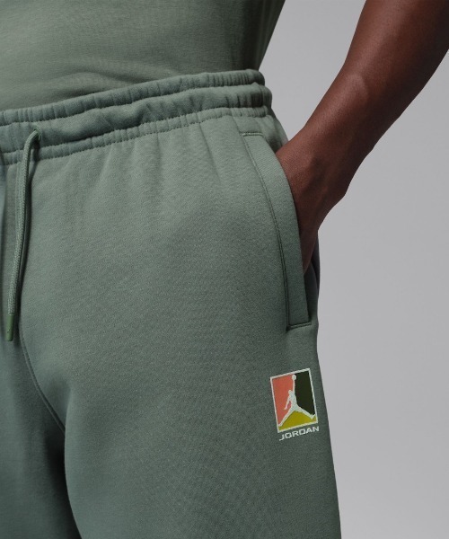 JORDAN BRAND(ジョーダンブランド)の「ジョーダン JORDAN ジョーダン BRK GFX パンツ(スウェットパンツ・メンズ・アーミー・S/M/L/XL/SS/2XL/3XL)」の4枚目の写真