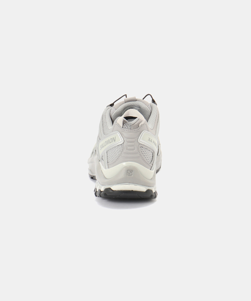 SALOMON（サロモン）の「SALOMON / サロモン XA PRO 3D / L41617500（スニーカー・レディース・シルバー・23.5cm/24.5cm/24cm）」の3枚目の写真