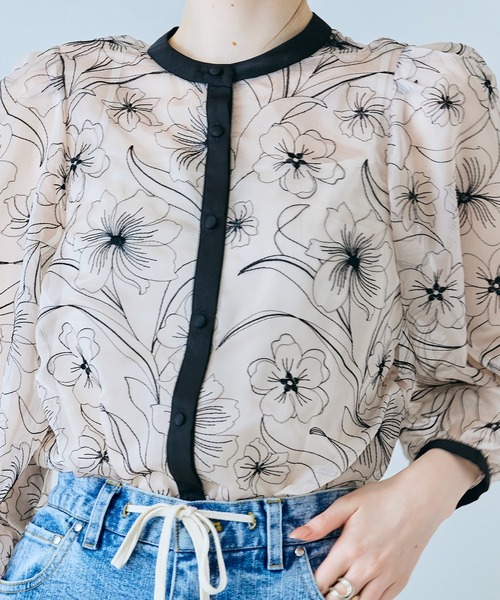 Audie a Muses(オーディアミューズ)の「シアー刺繍バイカラーダブルリボンブラウス(シャツ/ブラウス・レディース・ブラック/ベージュ・38/40/42)」の10枚目の写真