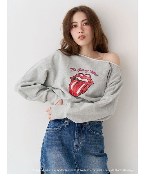 EVRIS(エヴリス)の「【ザ・ローリング・ストーンズ】ワンショルスウェット(スウェット・レディース・ブラック/グレー・FREE)」の1枚目の写真