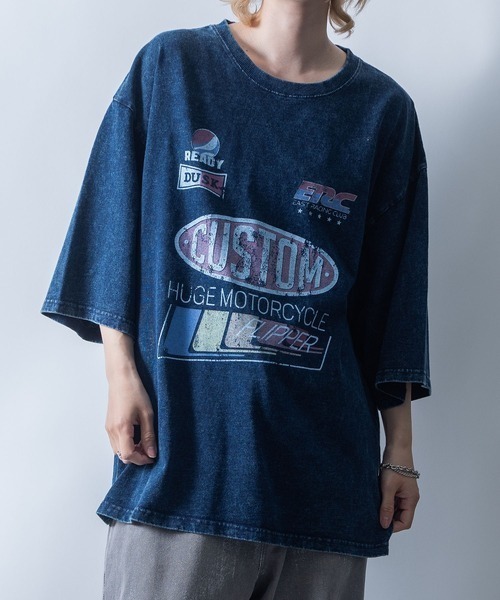 NOIZY(ノイジー)の「Chemical hard wash printed t-shirt/ケミカル ハードウォッシュ プリントTシャツ ピグメントTシャツ(Tシャツ/カットソー・メンズ・ブラック系その他/レッド/ブルー系その他/ブラック系その他2/ブラック/ネイビー・LARGE/MEDIUM)」の5枚目の写真