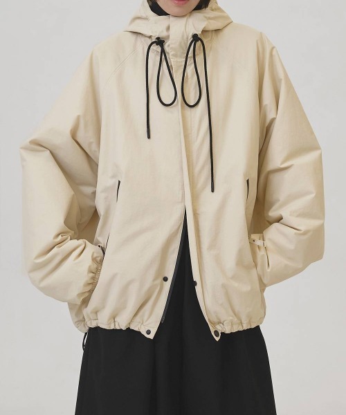 TODAYFUL（トゥデイフル）の「TODAYFUL Hoodie Puff Jacket（ブルゾン・レディース・ブラック/ベージュ・38/36）」の2枚目の写真