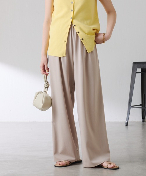 COLLAGE GALLARDAGALANTE（コラージュガリャルダガランテ）の「イージースラックス（スラックス・レディース・グレイッシュベージュ/ネイビー・FREE）」の4枚目の写真