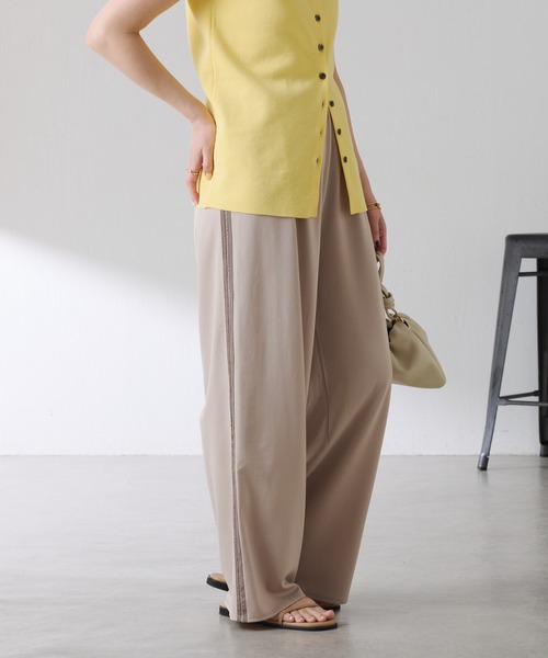 COLLAGE GALLARDAGALANTE（コラージュガリャルダガランテ）の「イージースラックス（スラックス・レディース・グレイッシュベージュ/ネイビー・FREE）」の9枚目の写真