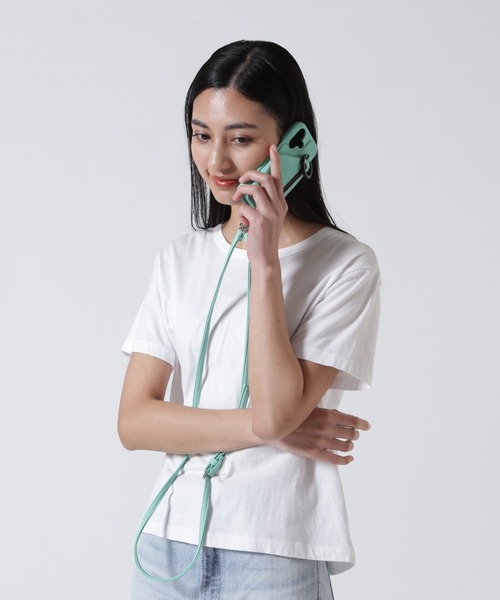 ajew（エジュー）の「ajew/エジュー/別注【ひも付き】iPhone17/17Pro（スマホケース/カバー・レディース・ブラック/グレー系その他/アクア・1/2）」の7枚目の写真