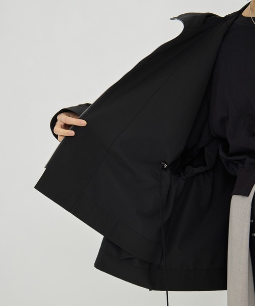 VACHEMENT(ヴァシュモン)の「【VACHEMENT/ヴァシュモン】リサイクルナイロンタスランレイヤードブルゾン(ブルゾン・レディース・ブラック/ライトベージュ・FREE)」の14枚目の写真