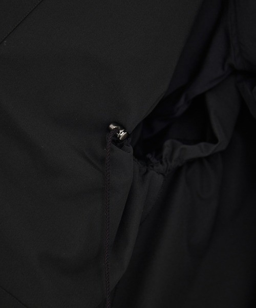 VACHEMENT(ヴァシュモン)の「【VACHEMENT/ヴァシュモン】リサイクルナイロンタスランレイヤードブルゾン(ブルゾン・レディース・ブラック/ライトベージュ・FREE)」の15枚目の写真