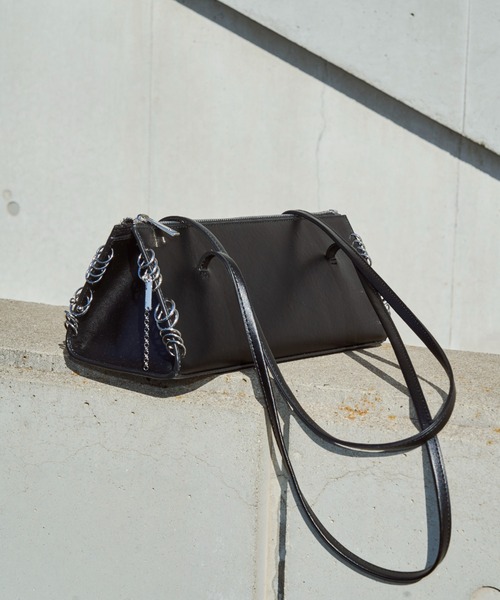 JOSE MOON(ジョゼムーン)の「DISTORTION SHOULDER BAG/ディストーションショルダーバッグ(ショルダーバッグ・レディース・ブラック・FREE)」の1枚目の写真