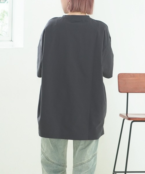 ragged mountain(ラギットマウンテン)の「【RAGGED MOUNTAIN/ラギットマウンテン】【驚きの軽さ・エアライト】BARTLETT/バートレット オーバーサイズ ポケットTシャツ ストレッチ・速乾 涼しい・ベタつかない 吸汗(Tシャツ/カットソー・メンズ・チャコールグレー/ブラック/カーキ/ネイビー・X-LARGE/LARGE/MEDIUM)」の20枚目の写真