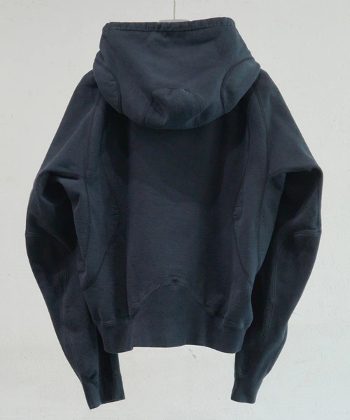 NVRFRGT(ネヴァーフォーゲット)の「【NVRFRGT】PANELED ZIP UP HOODIE(パーカー・メンズ・チャコールグレー/モカ・2/1)」の3枚目の写真