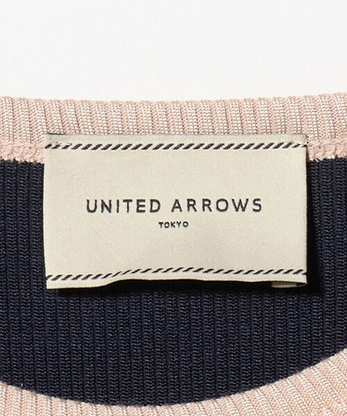 UNITED ARROWS（ユナイテッドアローズ）の「リブ バイカラーパイピング Tシャツ（Tシャツ/カットソー・レディース・ネイビー/ベージュ/ダークブラウン/ワイン・FREE）」の16枚目の写真