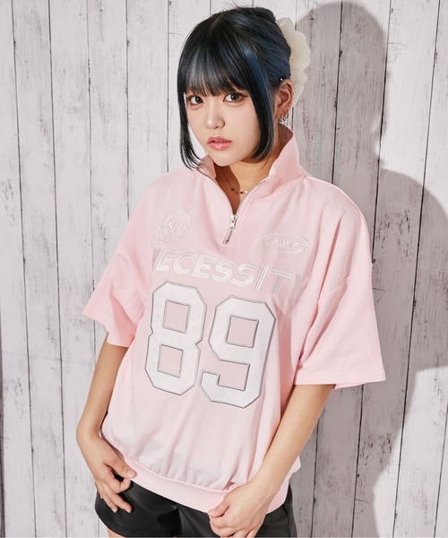 GORGE(ゴージ)の「《ナンバーロゴ×ハーフジップ》ビッグシルエットTシャツ/ストリート/春夏秋/全3色(Tシャツ/カットソー・レディース・ピンク/グリーン/ネイビー・F)」の1枚目の写真