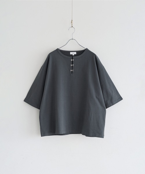 LILL(リル)の「シルバーパーツヘビーウエイトコットンヘンリーネックハーフスリーブカットソー(Tシャツ/カットソー・メンズ・チャコールグレー/ブラック/ホワイト/ブルーグレー/ワイン・XL/L/M/S)」の22枚目の写真