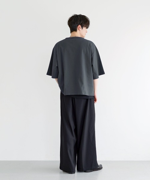 LILL(リル)の「シルバーパーツヘビーウエイトコットンヘンリーネックハーフスリーブカットソー(Tシャツ/カットソー・メンズ・チャコールグレー/ブラック/ホワイト/ブルーグレー/ワイン・XL/L/M/S)」の6枚目の写真